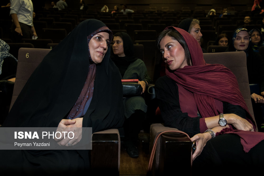 جشن گلریزان آزادی زندانیان