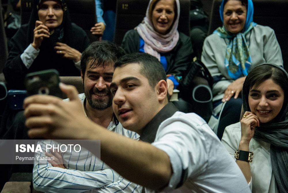 جشن گلریزان آزادی زندانیان
