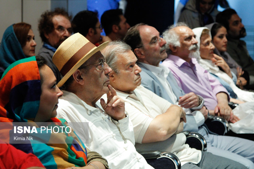 رونمایی از کتاب « نود سال نوآوری در هنر تجسمی ایران »