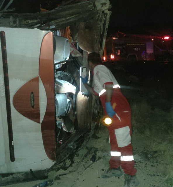 سقوط اتوبوس به دره در محور یاسوج - سمیرم یک کشته و 8 مصدوم بر جای گذاشت