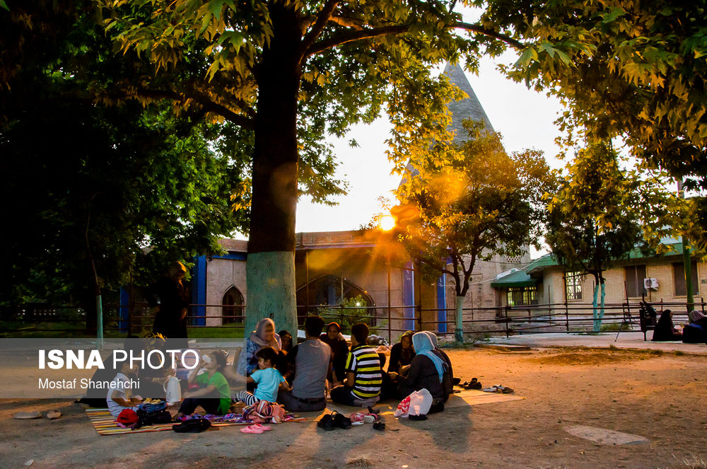 حال و هوای ماه مبارک رمضان در آستان مبارکه امامزاده عباس - ساری