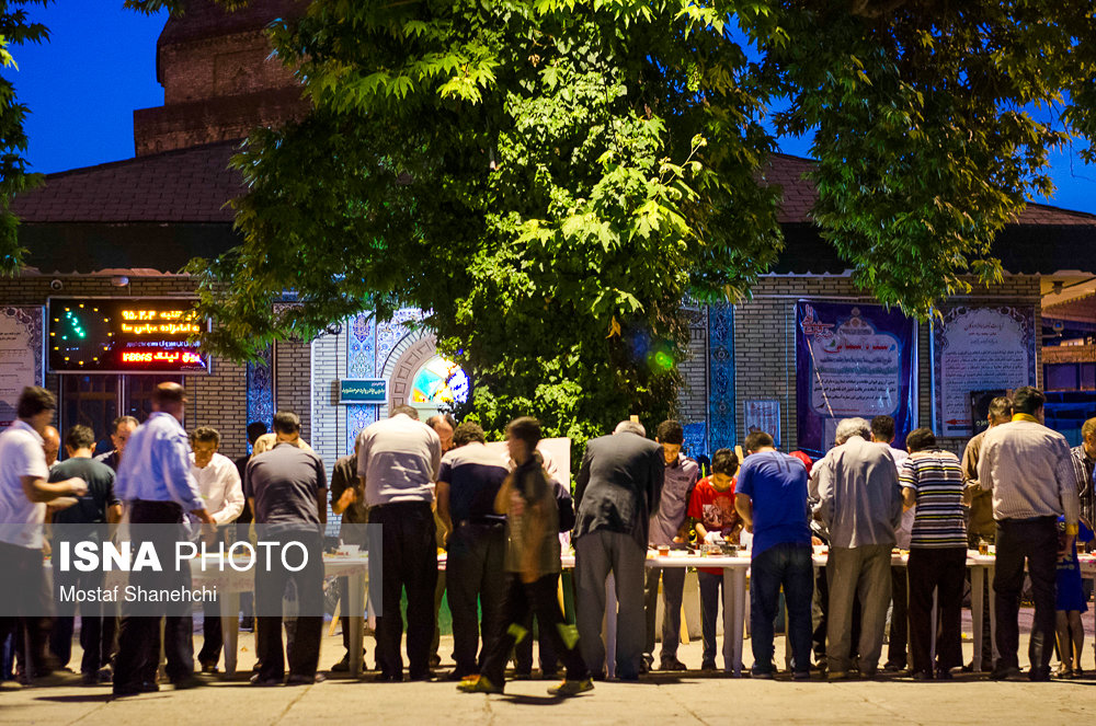 حال و هوای ماه مبارک رمضان در آستان مبارکه امامزاده عباس - ساری