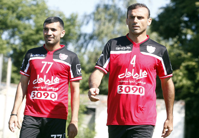 حسینی: طلبمان را نمیدهند زور هم میگویند/ باید حاشیهها را از پرسپولیس جمع کنیم سیدجلال حسینی