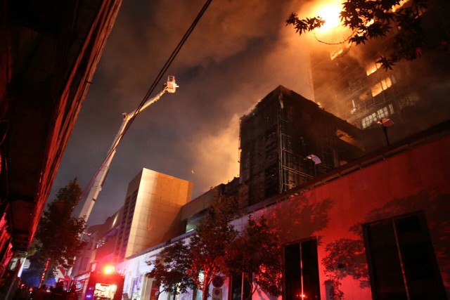 آتشسوزی برج سلمان مشهد