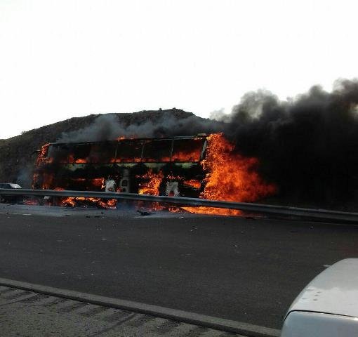 آتش‌سوزی اتوبوس در اتوبان قم - تهران
