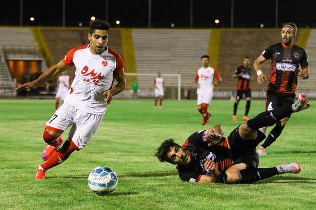 تساوی بدون گل پدیده و پیکان در هفته نهم لیگبرتر دیدار تیم های فوتبال سیاه جامگان و پدیده خراسان