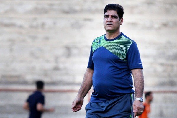 مهاجری: باشگاه ما نباید درخواست میکرد بازی با پرسپولیس روز جمعه برگزار شود رضا مهاجری سرمربی تیم فوتبال پدیده