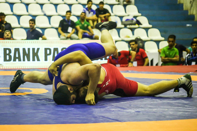 درخشش کشتی فرنگی جوانان ایران در روز نخست قهرمانی آسیا؛ 5 فینالیست در 6 وزن مسابقات قهرمانی کشتی فرنگی جوانان کشور - رشت