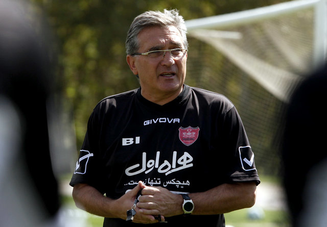 برانکو: بابت داوریها نگرانم/ قلعهنویی، بهترین بازیکن تراکتورسازی است برانکو ایوانکویچ