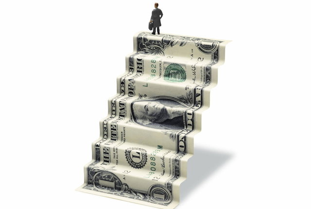 دلار رکورد زد/اختلاف ۵۰۰ تومان شد دلار