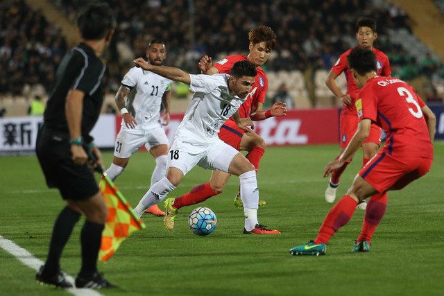 دیدار فوتبال تیمهای ایران و کره جنوبی