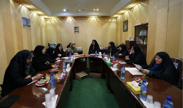 بررسی تدوین اسناد مرتبط با موارد تبعیض آمیز علیه زنان در زمینه کارآفرینی فراکسیون زنان