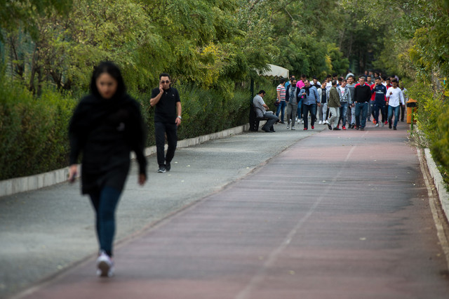 پیادهروی بازیکنان تیم فوتبال پرسپولیس در مجوعه ورزشی انقلاب