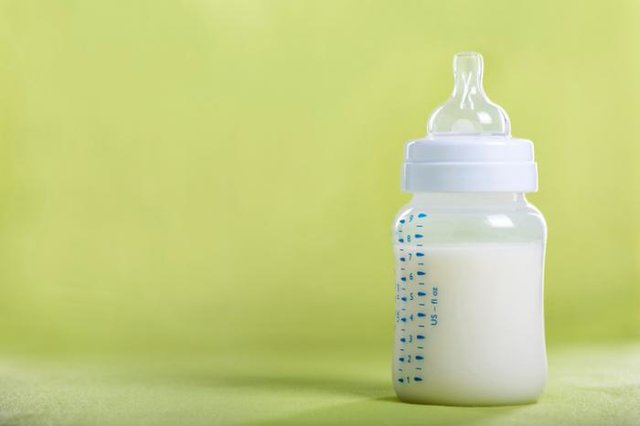 bottled-breast-milk.jpg