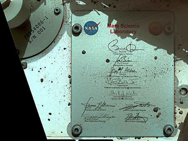 mars-rover-curiosity-plaque-signature.jpg