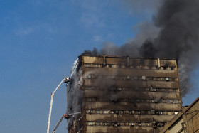 آتش سوزی در ساختمان پلاسکو در تقاطع خیابان جمهوری اسلامی و فردوسی 