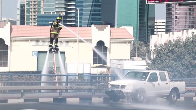 تجهیزات مدرن آتش‌نشانی ساحلی در دوبی