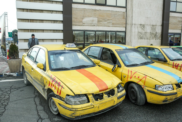 واکنش گمرک به توقف طرح نوسازی تاکسی‌های فرسوده