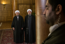 حسن روحانی رییس جمهور و آملی لاریجانی رییس قوه قضاییه در جمع خبرنگاران بعد از نشست مشترک روسای قوا