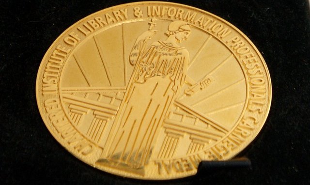 اهدای مدال به مربیان در مسابقات قهرمانی جهان دوومیدانی ٢٠١٧