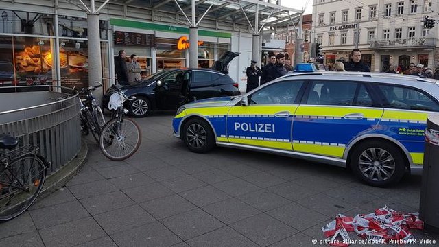 حمله با خودرو به عابران در هایدلبرگ آلمان