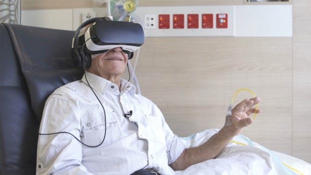 vr-distraction-therapy-chemotherapy-1.jpg