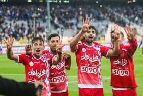 عکس منتخب سال - ۲۷ فروردین - هشتاد و دومین دربی پایتخت با برتری ۴بر۲ پرسپولیس به پایان