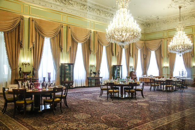 نمايش تالارهاي ديدهنشده در موزه ظروف سلطنتي کاخ سعدآباد در نوروز ۹۶