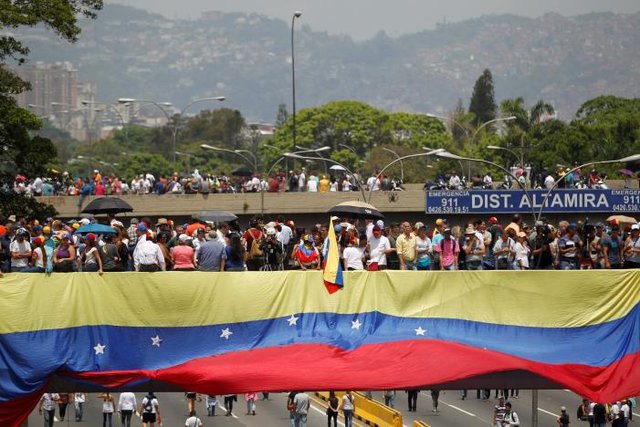 تداوم تظاهرات ضد دولتی در ونزوئلا/ تلفات اعتراضات به ۲۶ تن رسید