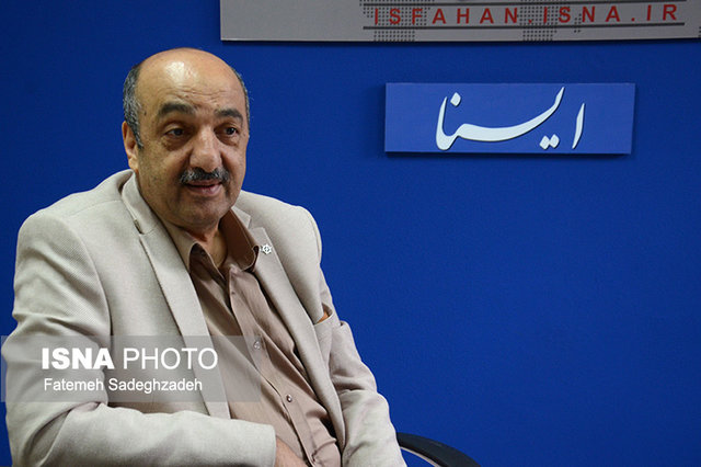 فردی که معطل حقوق ماهیانه است به شورا نیاید