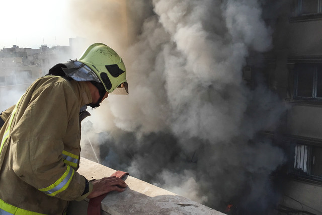 آتش سوزی در پاساژ مهستان خیابان کارگر