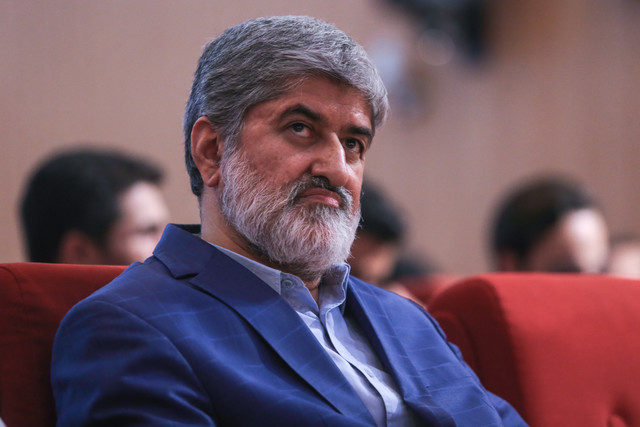اشعار قرائت شده در مراسم عید فطر یک بیانیه سیاسی بود سخنرانی مطهری در دانشگاه امیرکبیر