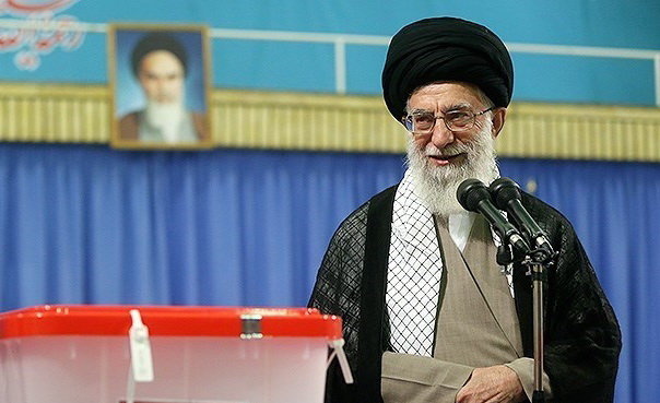 حضرت آیت‌الله خامنه‌ای: مردم هر چه زودتر پای صندوق‌ها بیایند