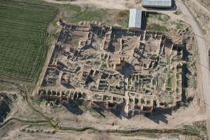 فصل دوم کاوشهای باستان شناسی محوطه جهانی پاسارگاد آغاز شد 1 پایگاه خبری ججین کشف محوطه های تاریخی در پاسارگاد