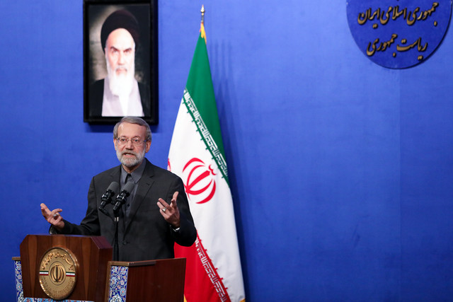 لاریجانی: احزاب و گروهها از دولت سهمخواهی نکنند آیین افطار رییس جمهور با نمایندگان مجلس