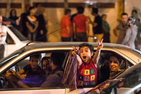شادی مردم پس از صعود تیم ملی فوتبال به جام جهانی - اراک