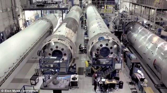 گشت زنی در کارخانه تولید موشک فالکون+فیلم photo_2017-06-21_12-33-35.jpg