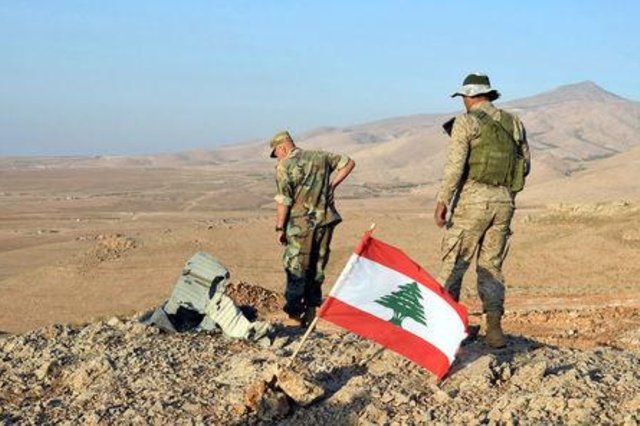 ارتش لبنان: در عملیات ضد داعش با حزب‌الله و ارتش سوریه هماهنگی نداریم/بازدید عون از اتاق عملیات