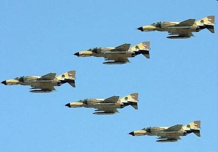 پرواز هواپیماهای شکاری-بمب افکن ارتش در آسمان مرزهای غرب و شمال غرب کشور