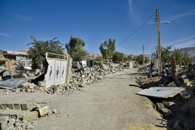 خسارات زلزله در روستای اطراف شهرستان ثلاث باباجانی - کرمانشاه