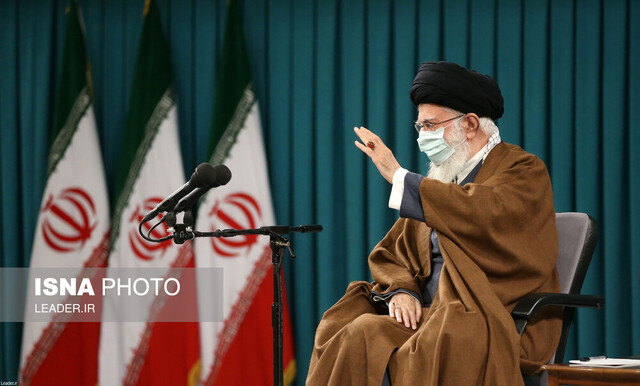 جمعی از دانشجویان با رهبر انقلاب دیدار میکنند جمعی از دانشجویان با رهبر انقلاب دیدار میکنند