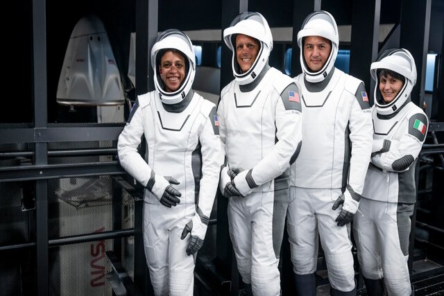 آغاز اقامت طولانی مدت فضانوردان کرو-۴ در فضا