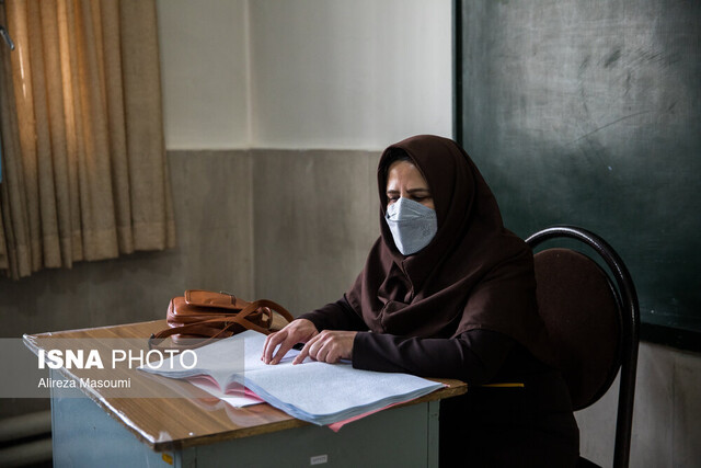 عاشقانههای یک معلم برای شاگردانش که بوی گل شمعدانی میدهند