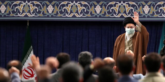 همه کمک کنند برنامههای اقتصادی دولت به نتیجه برسد همه کمک کنند برنامههای اقتصادی دولت به نتیجه برسد