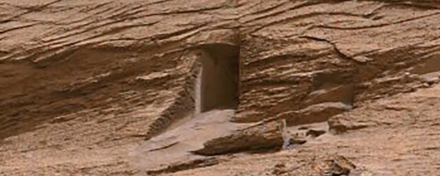 ماجرای "ورودی بیگانگان" در مریخ چه بود؟