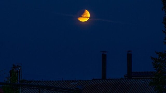 تصاویر ثبت شده از ماهگرفتگی از دل زمین تا اعماق فضا