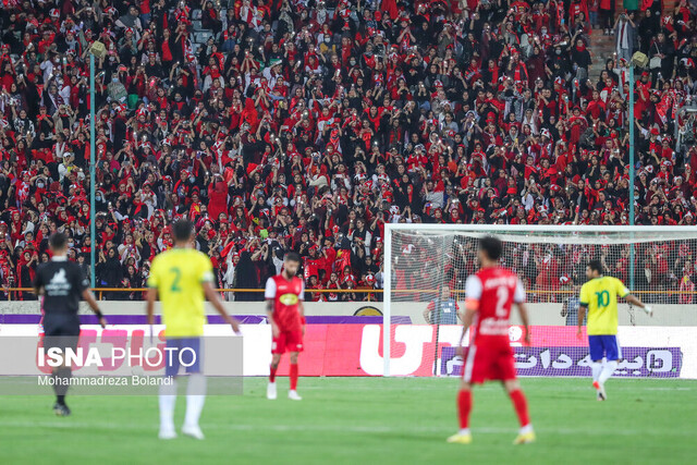 تصاویر منتخب هفته چهارم لیگ برتر/ اشک نکونام و صدرنشینی پرسپولیس در حضور دختران سرخ