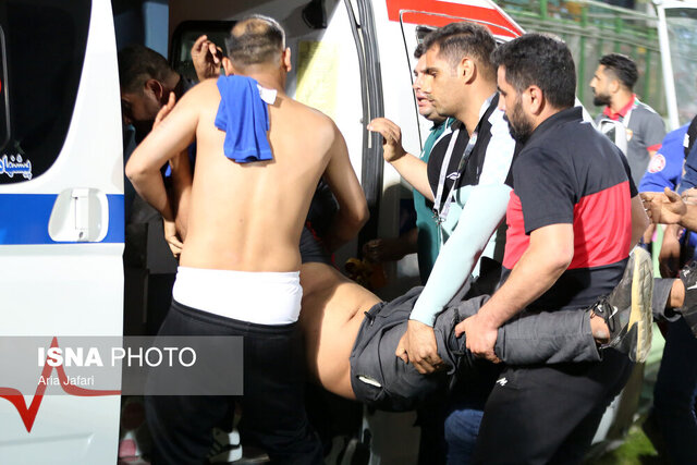 تصاویر منتخب هفته چهارم لیگ برتر/ اشک نکونام و صدرنشینی پرسپولیس در حضور دختران سرخ