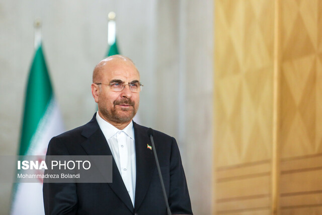 عکس: آرشیو قالیباف: رهروان امام امروز از محرومین و مستضعفین حمایت میکنند