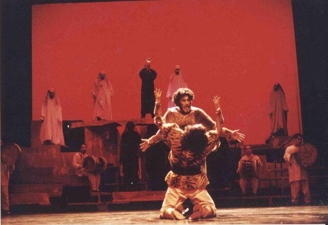 ضیافتی با حضور جمشید مشایخی، گوهر خیراندیش، پرستو گلستانی ، بهروز بقایی و...